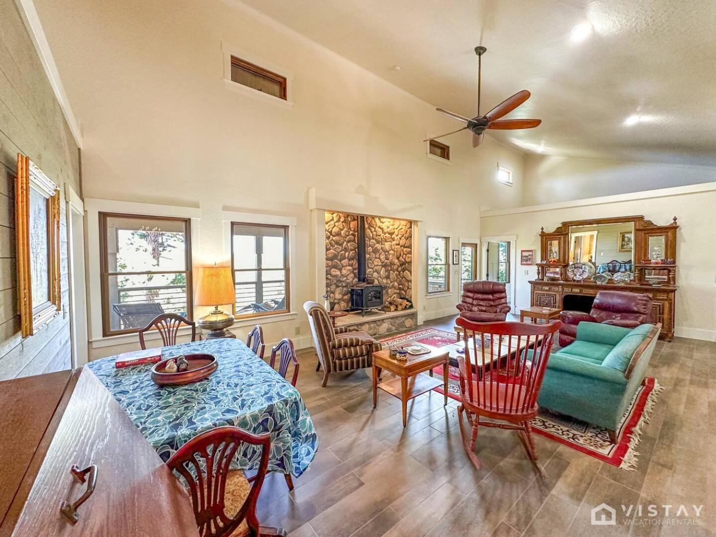 Duck Creek Village Summit Pines Hideaway - Amazing Mountain Views!ヴィラ エクステリア 写真